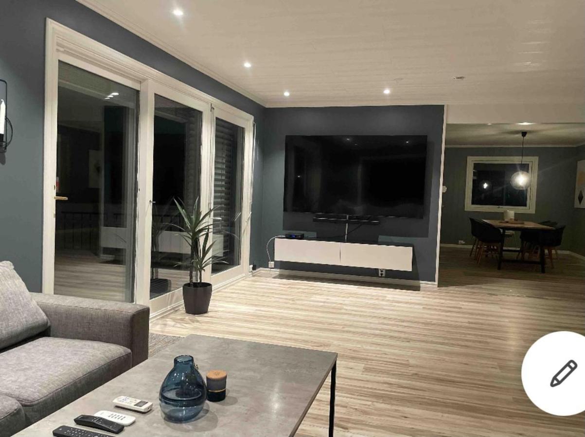 Beautiful 5-Bed Villa In Mandal Exterior photo